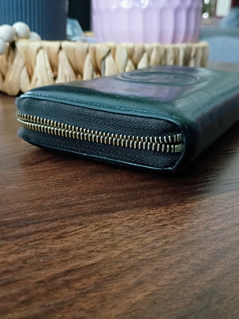 Gucci Soho Black Pebbled Leather Zip Around Wallet Tassel (As-Is) - Picture 9 of 13